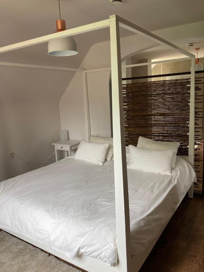 Rustig Appartement In Het Groen Met Terras Kontich Dış mekan fotoğraf