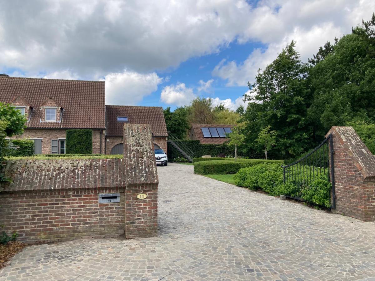 Rustig Appartement In Het Groen Met Terras Kontich Dış mekan fotoğraf
